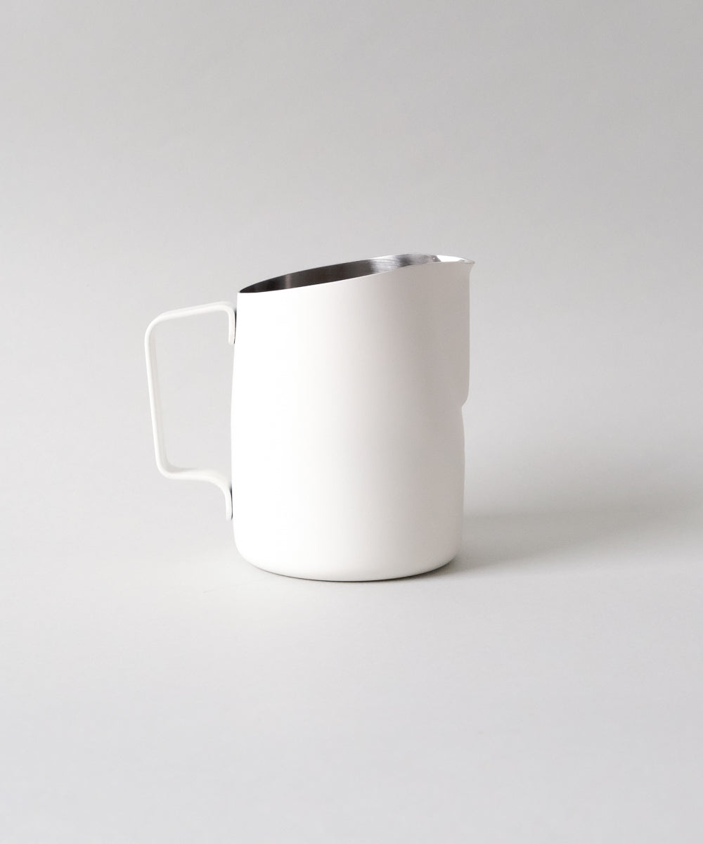 WPM Latte Art Milk Pitcher Round Spout