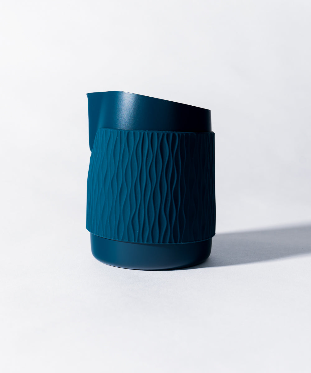 SLOW POUR SUPPLY® X WPM Monochrome Handleless Latte Art Pitcher